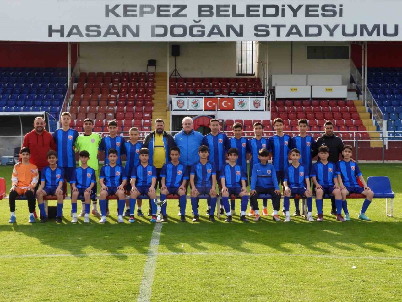 Şampiyon 14’lüklere ‘profesyonel’ motivasyon