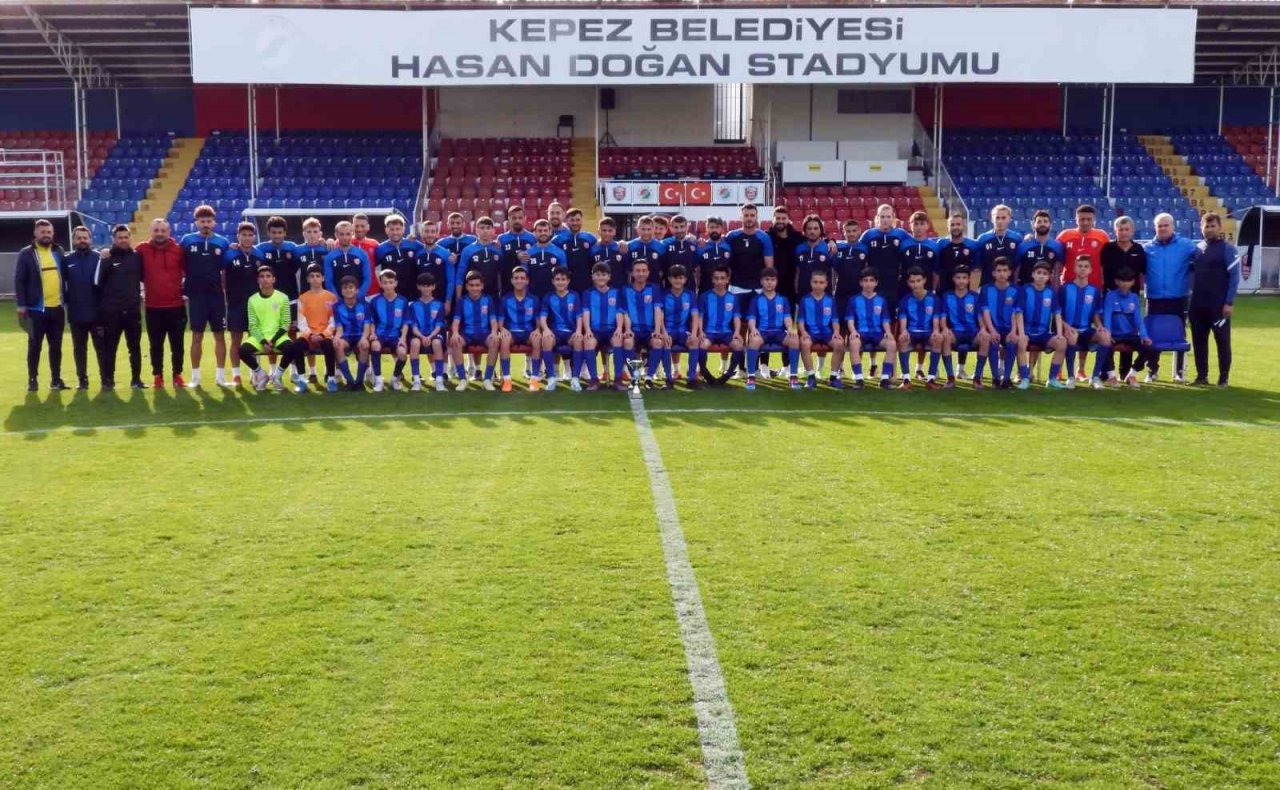 Şampiyon 14’lüklere ‘profesyonel’ motivasyon