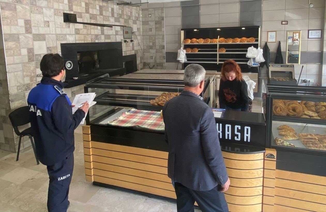 Koçarlı zabıtası Ramazan ayında fırın ve market denetimlerini sıkılaştırıldı