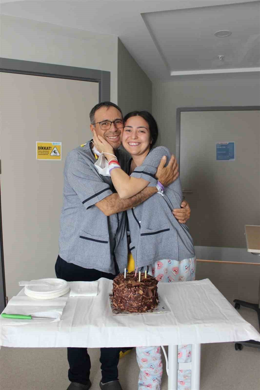 Nakil sonrası çifte kutlama