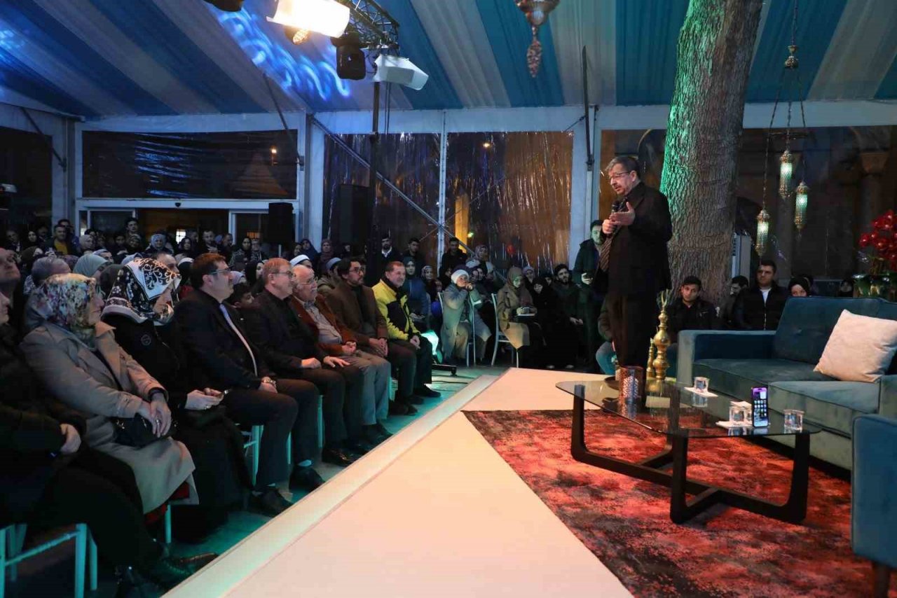 Ramazan Sohbetleri’nin ilk konuğu Hayati İnanç oldu