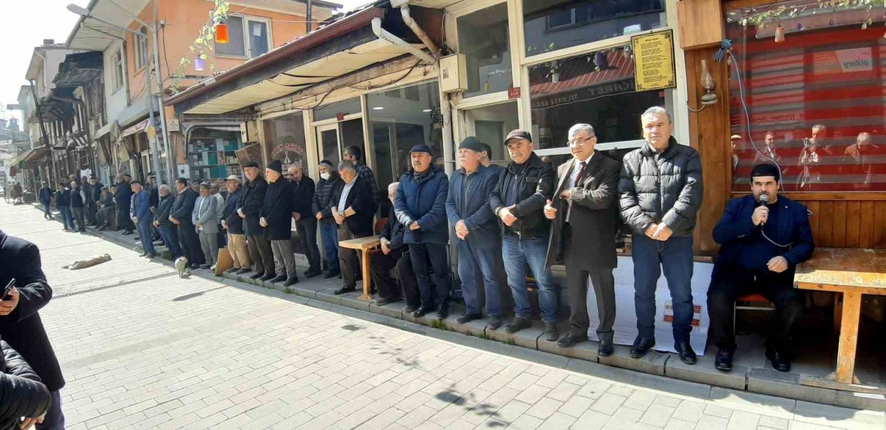 Ramazan ayının ilk cuma namazında 7 asırlık gelenek sürdürüldü