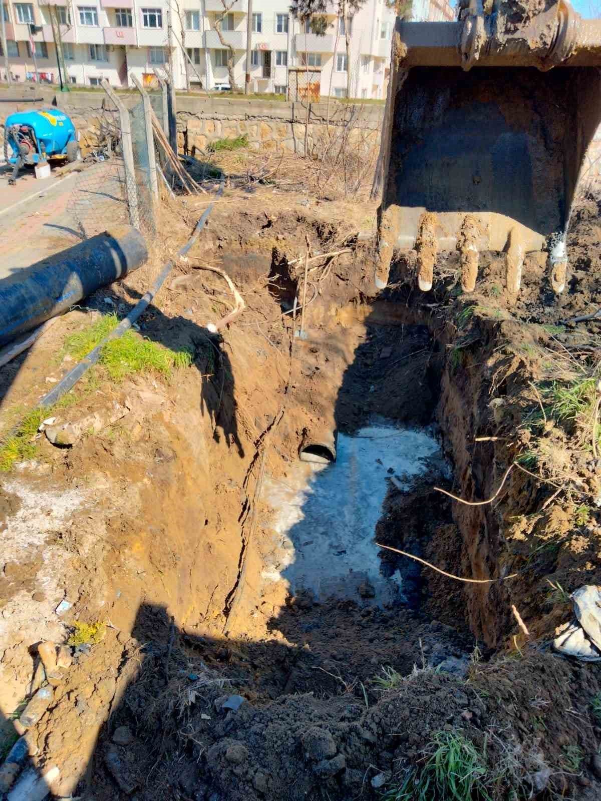 Gelibolu’da Çanakkale Savaşları’ndan kaldığı değerlendirilen 4 adet patlamamış top mermisi bulundu