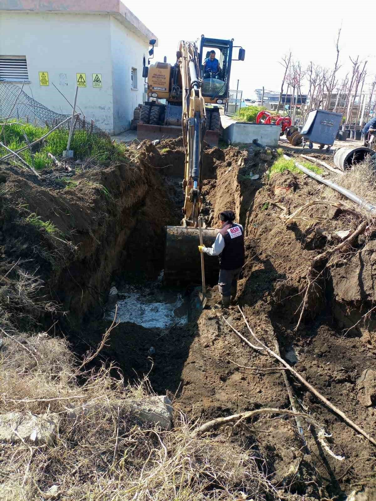 Gelibolu’da Çanakkale Savaşları’ndan kaldığı değerlendirilen 4 adet patlamamış top mermisi bulundu