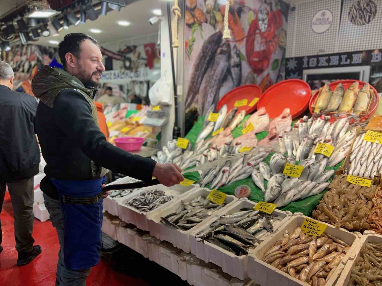 Balıkçılardan uyarı: “Balık yemek isteyen vatandaşlar son bir ayı iyi değerlendirsinler”