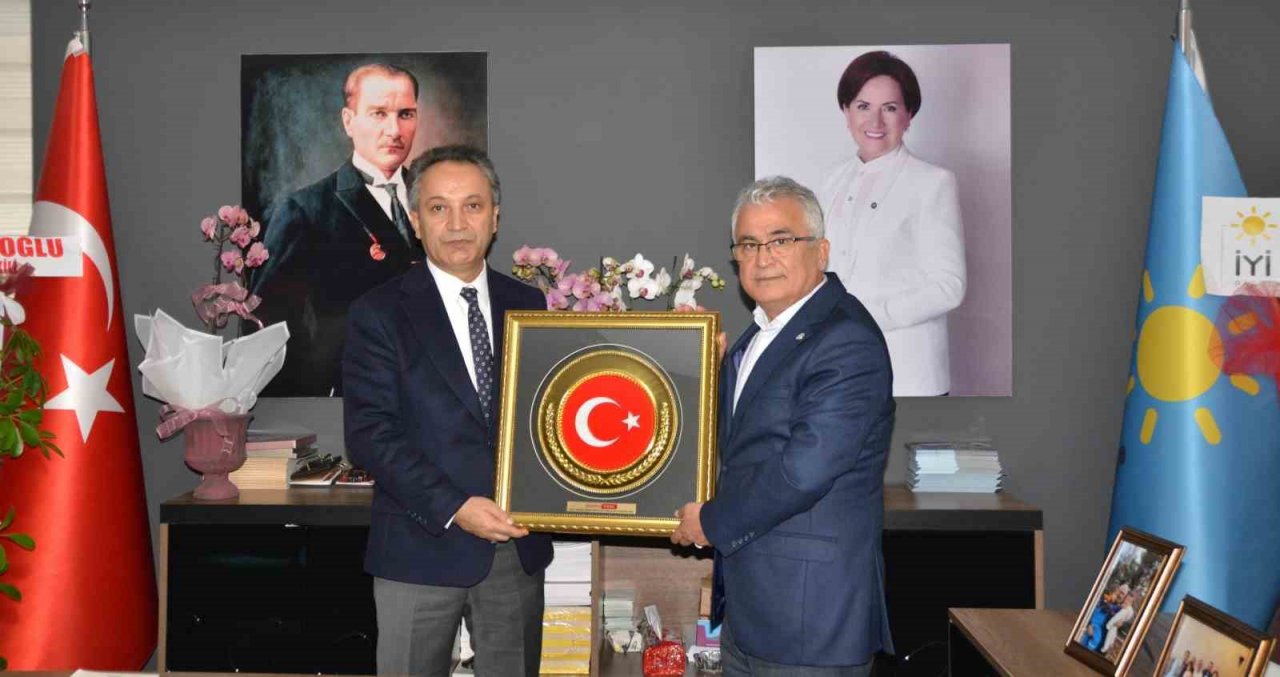 Karslıoğlu: “Belediye meclisinde ve milletvekilliğinde işin uzmanı temsilciler olmalıdır”