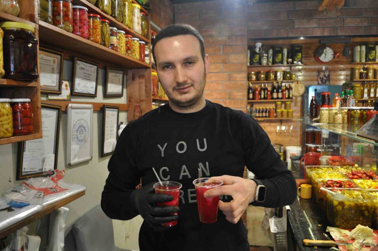 İftarlık turşulara vatandaştan yoğun ilgi