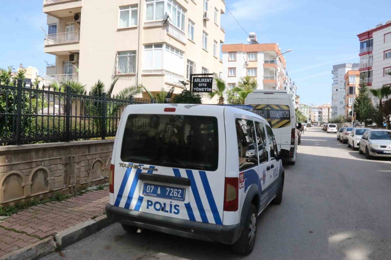 5 gündür haber alınamayan adam evinde ölü bulundu