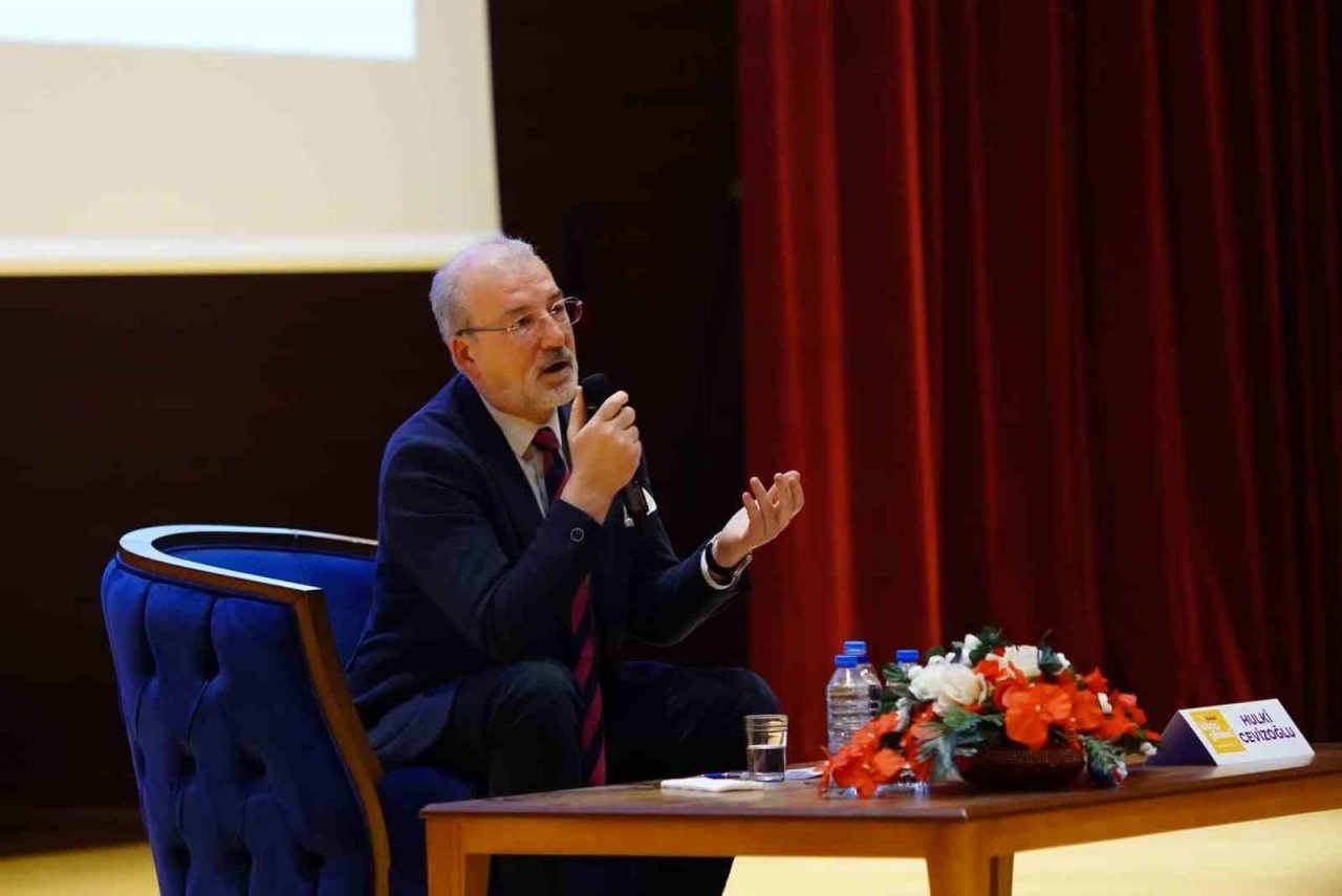 Kestel Belediyesi’nin 14.Kitap Günleri, Kahraman Tazeoğlu ile sona erdi