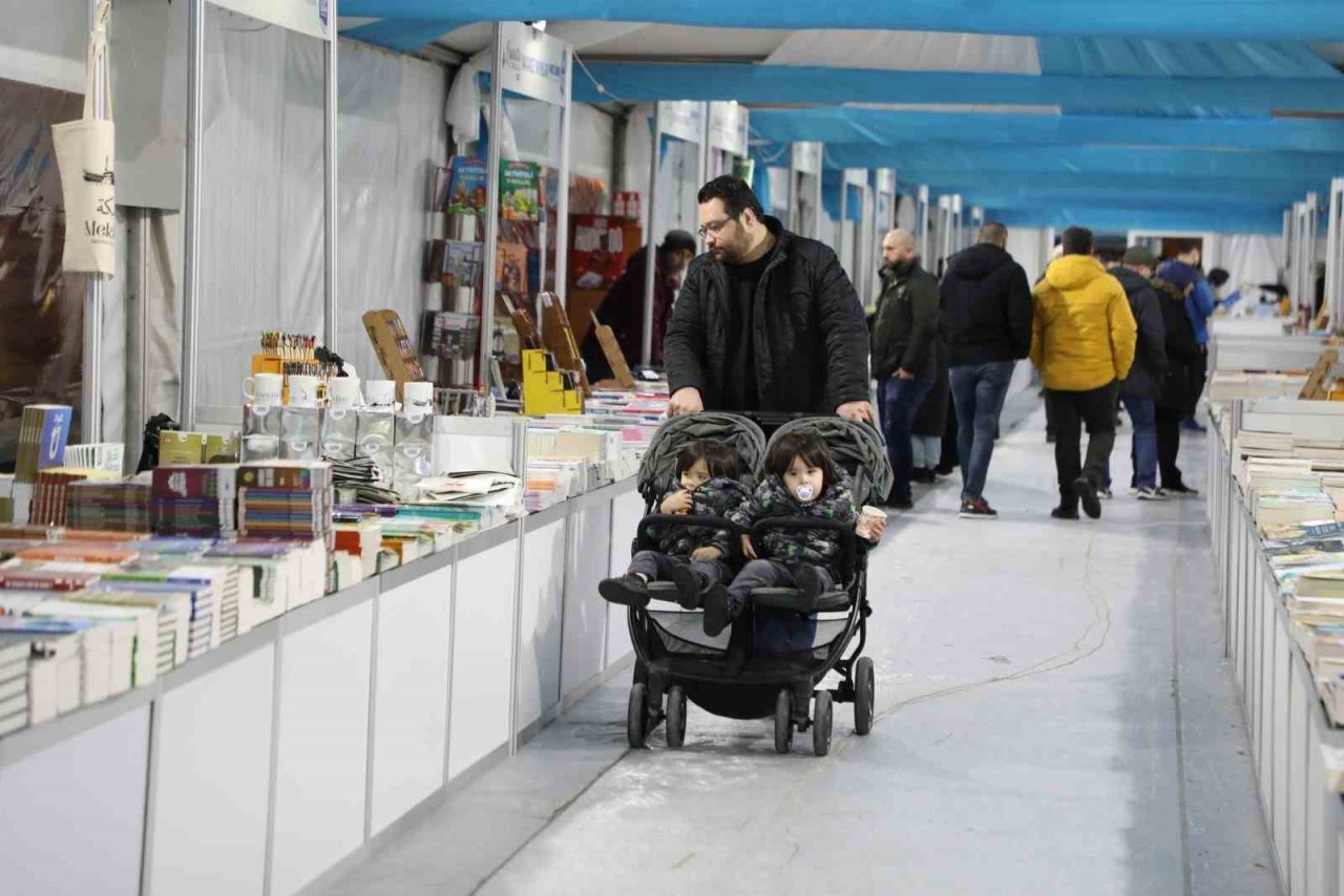 Ramazan Sohbetleri’nin ilk konuğu Hayati İnanç oldu