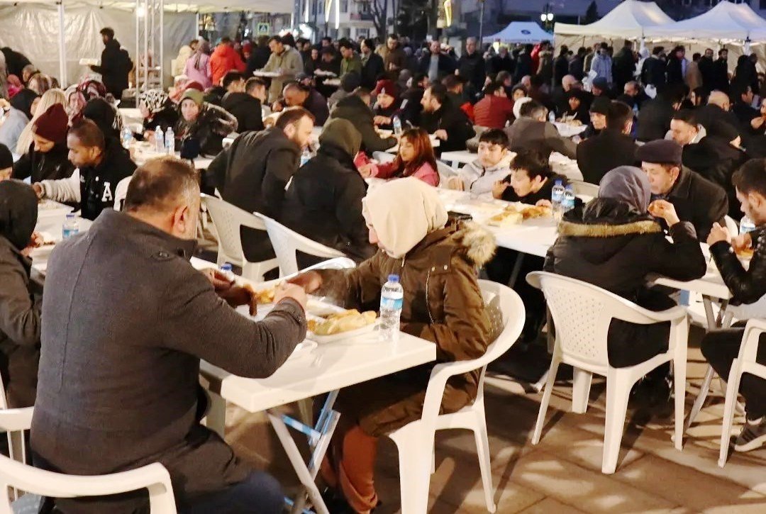 Kütahya AK Parti İl Başkanlığından, “İftara 43 Kala” programı