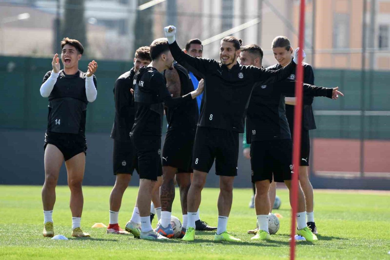 Manisa FK, Altay maçı hazırlıklarını tamamladı