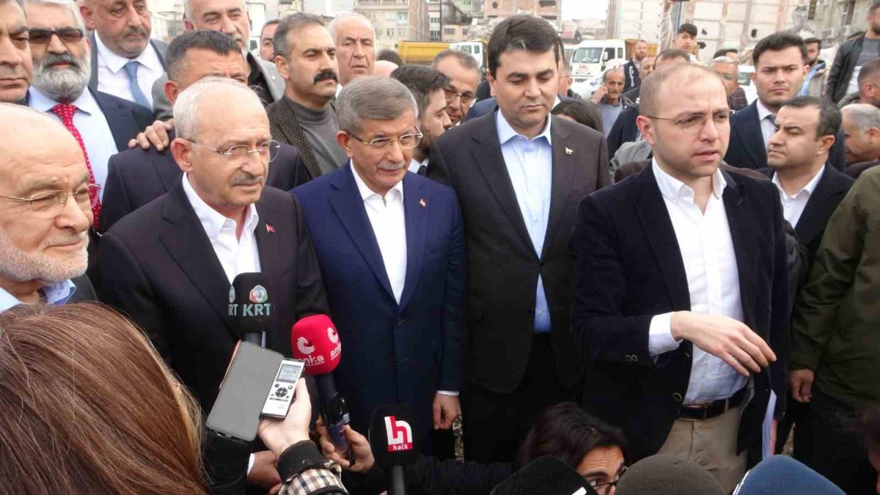 Millet İttifakı’na Malatya’da tepki: “Teröristlerle işbirliği yapan burada gezemez”
