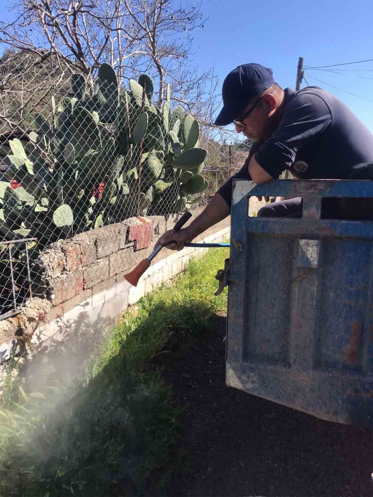 Ortaca’da çevre temizlik ve düzenlemesi devam ediyor