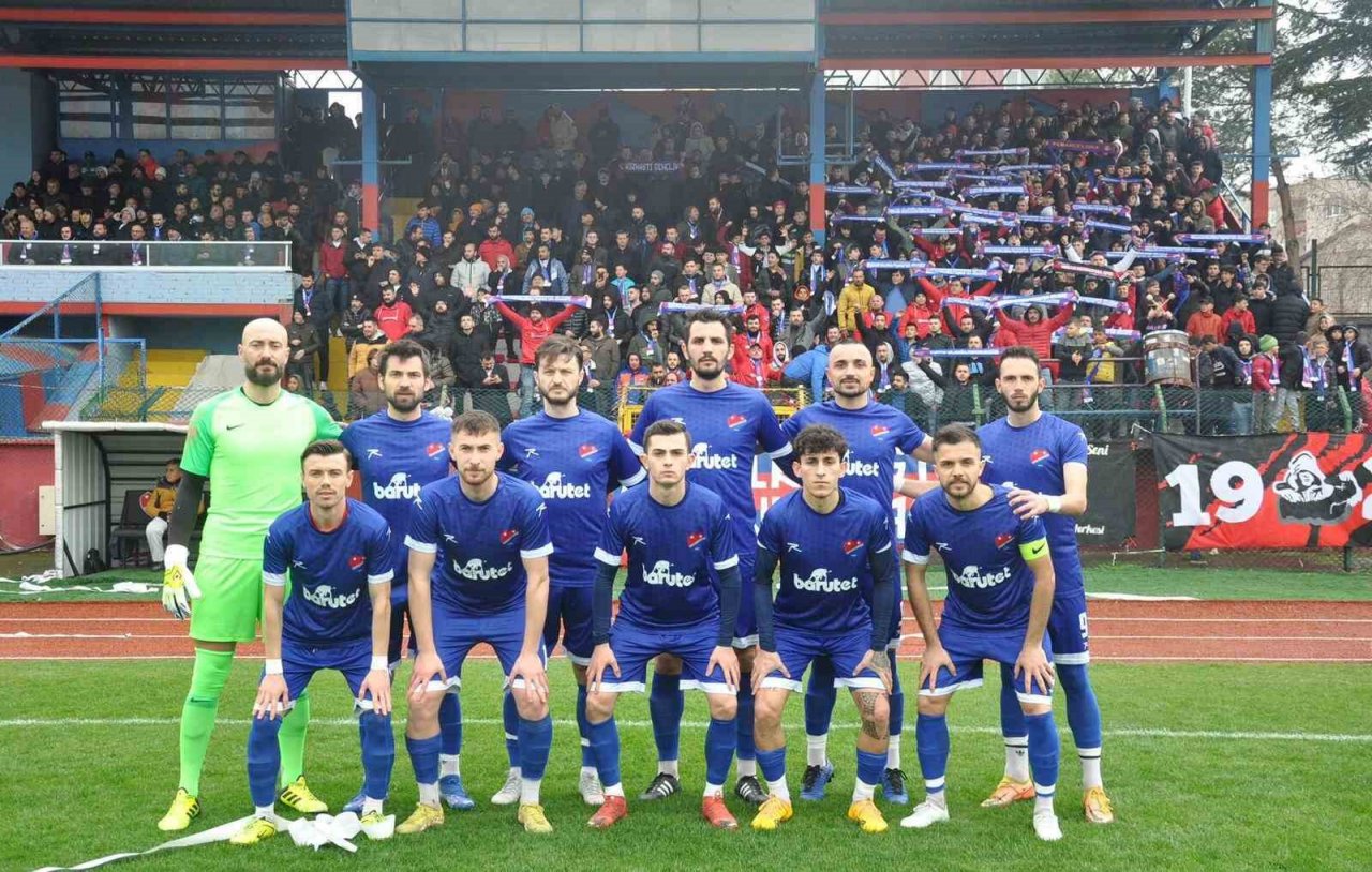 Mustafakemalpaşaspor şampiyonluğunu ilan etti