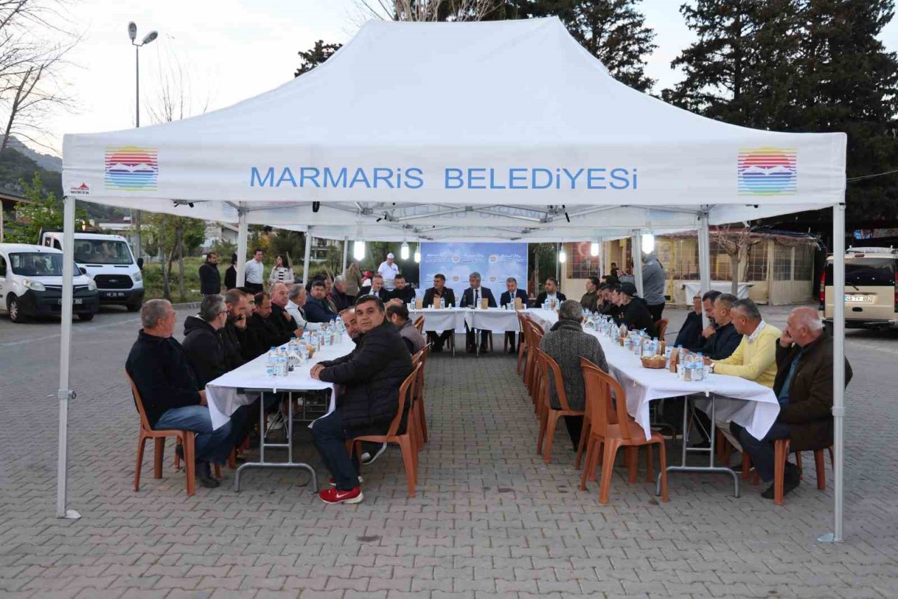 Başkan Oktay ilk iftarını şoför esnafıyla yaptı
