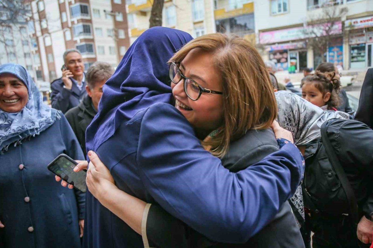 Şahin, Burak ve Belkıs mahallelerindeki vatandaşların taleplerini dinledi