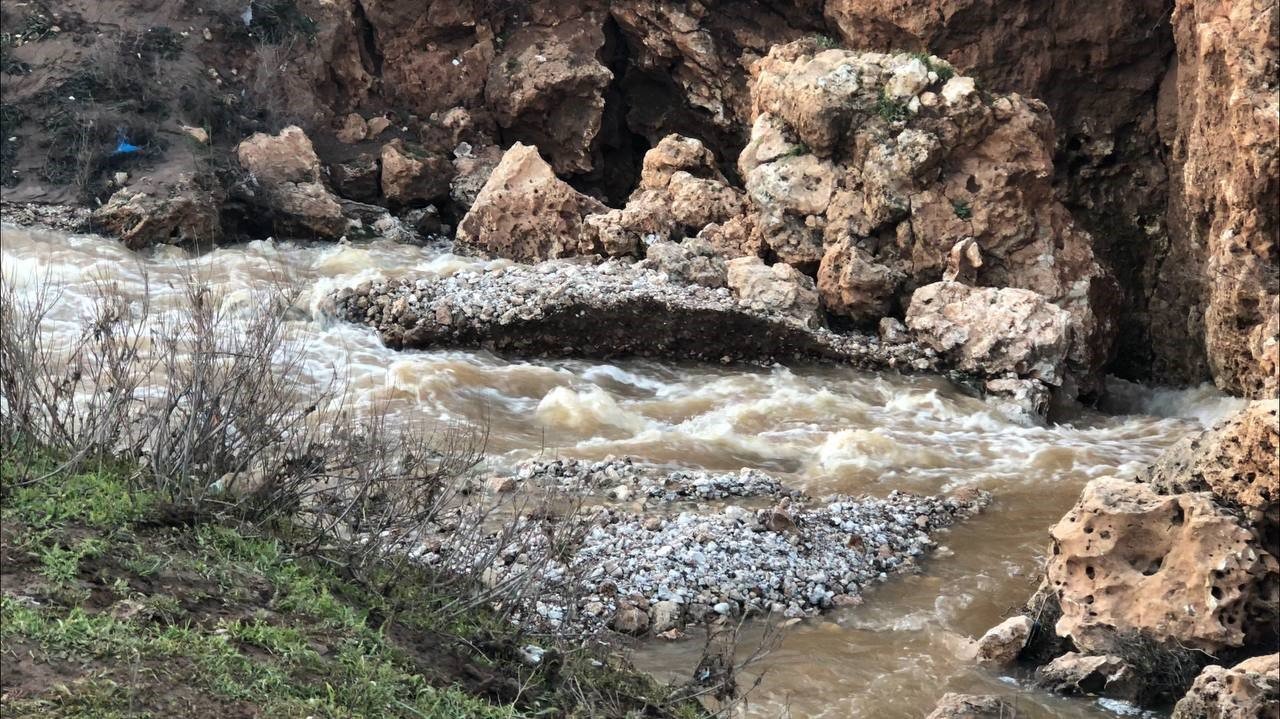 Gözlerine inanamadı, binlerce yıllık derenin suyu ortadan kayboldu