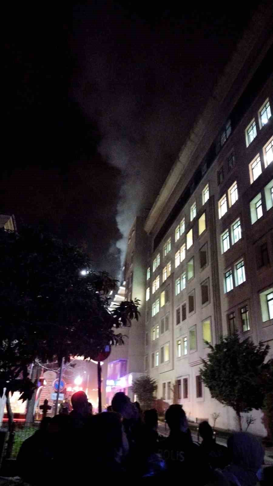 Sultan Abdülhamid Han Eğitim ve Araştırma Hastanesinde korkutan yangın