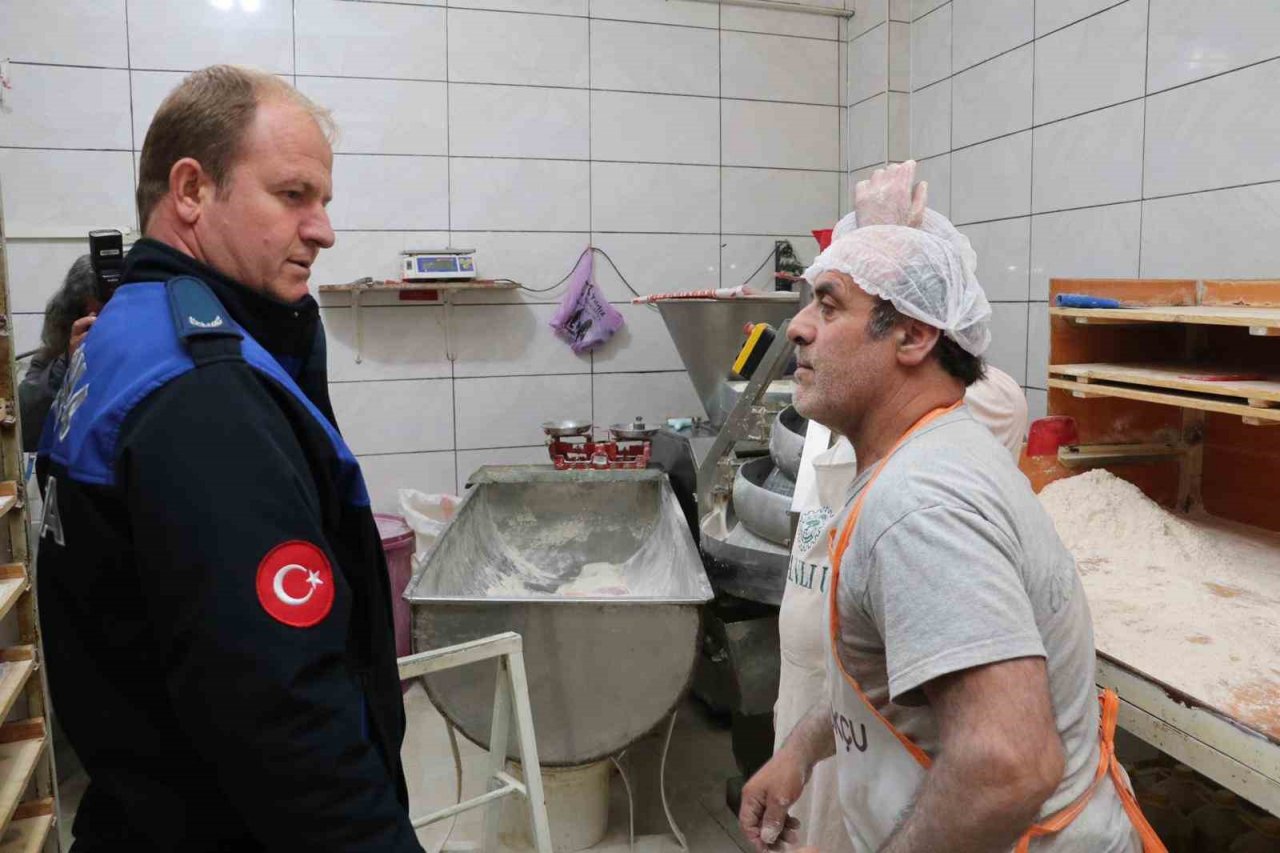 Taşova’da zabıta ekipleri pide fırınlarını denetledi