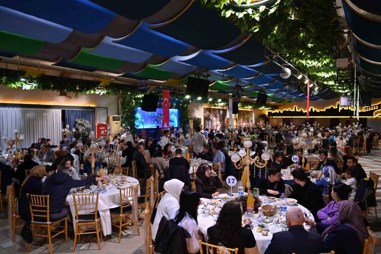 Vali Aksoy, Şehit Aileleri ve Gaziler ile iftar programında bir araya geldi