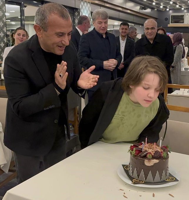 Vali ilk iftarı şehit aileleri ile birlikte yaptı