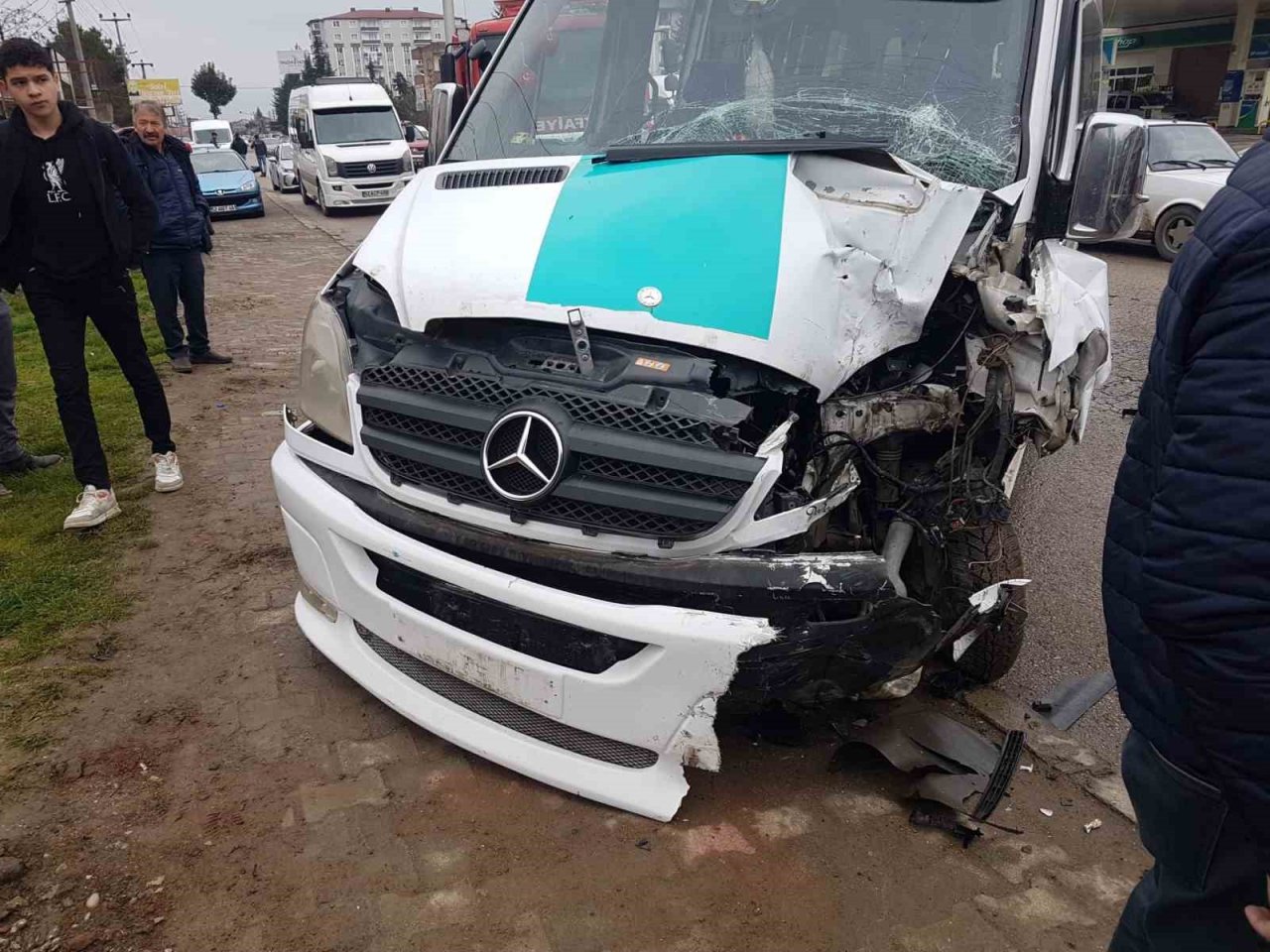 Ordu’da öğretmen servisi kaza yaptı: 8 yaralı