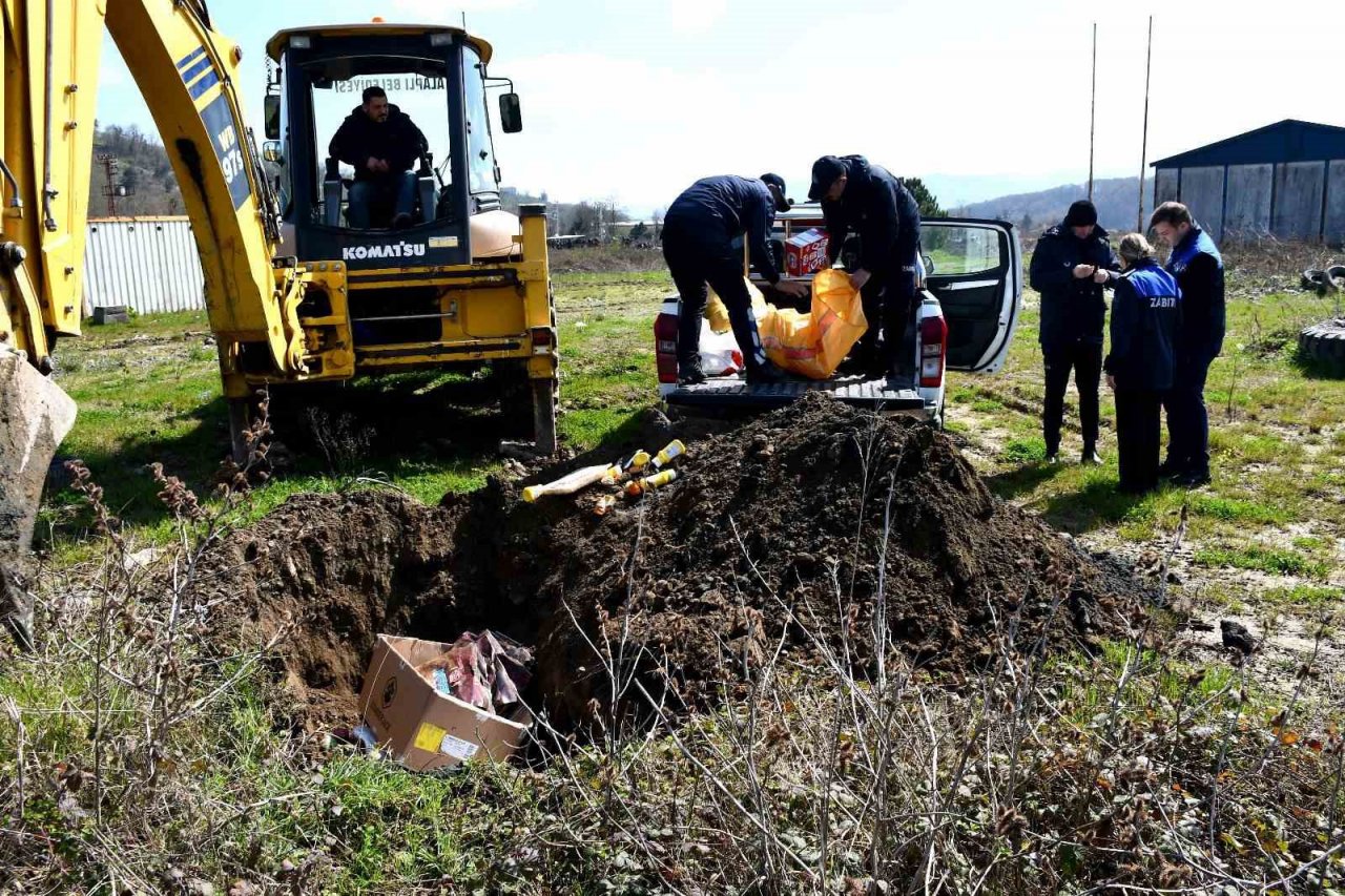 Son kullanma tarihi geçen 2 bin 400 ürün imha edildi