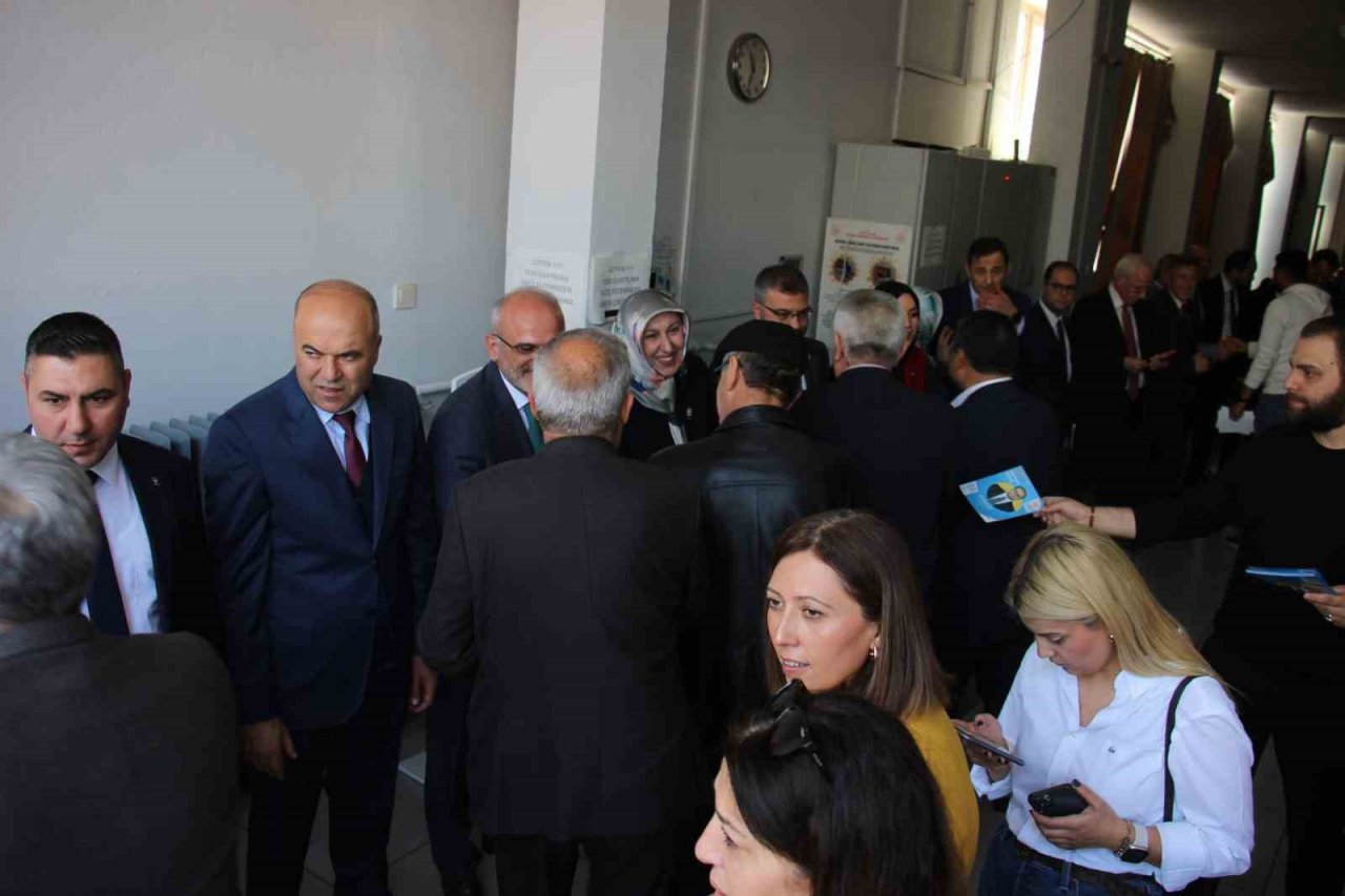 AK Parti Aydın’da temayül yoklaması başladı