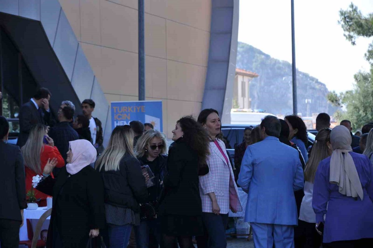 AK Parti Muğla’da temayül yoklaması başladı