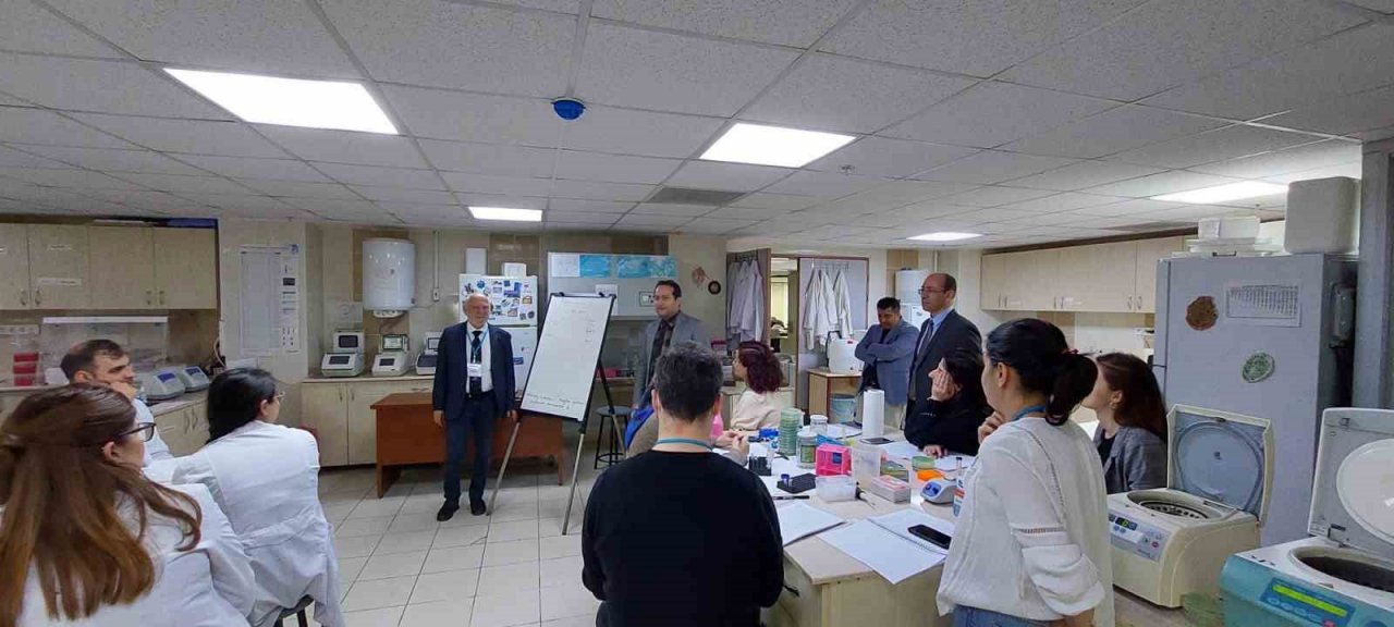 ADÜ’de ’bakteriyofaj kursu’ düzenlendi