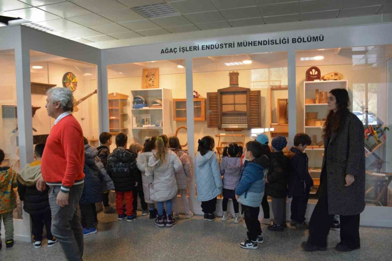 Orman Fakültesi’ne miniklerin yoğun ilgisi