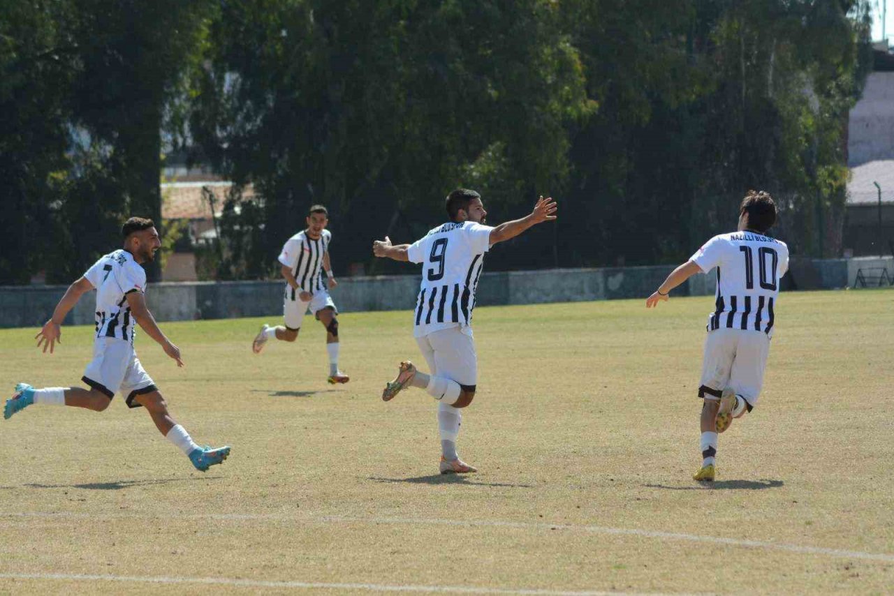 Nazilli Belediyespor U-19 takımı play-off bileti aldı