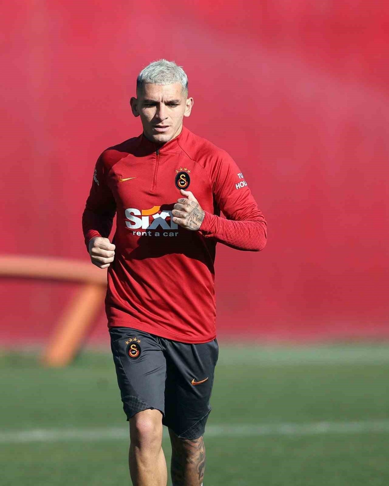 Galatasaray, Karabağ maçı hazırlıklarını tamamladı