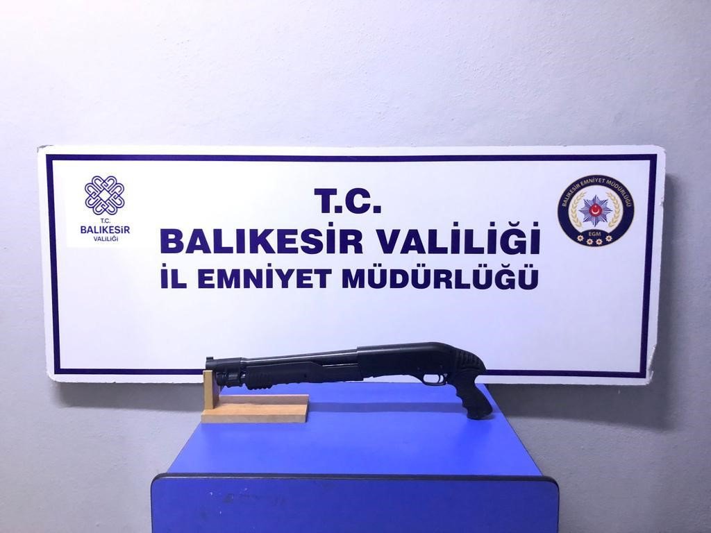 Balıkesir’de 29 şüpheliye operasyon