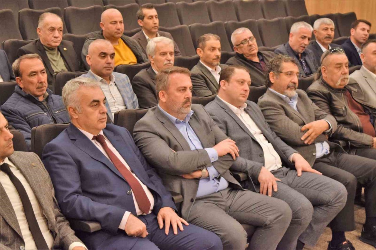 İzmir’in 6 ilçesi vekil istiyor: "500 bini aşan nüfusa sahip bölgede 20 yıldır vekil seçilmedi"