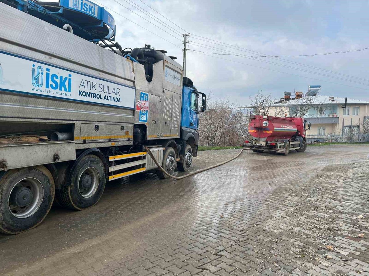 İzmit Belediyesi, selden etkilenen bölgelerde yaraları sarıyor