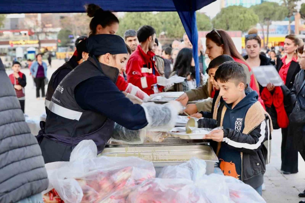 Didim’de iftar yemekleri başladı