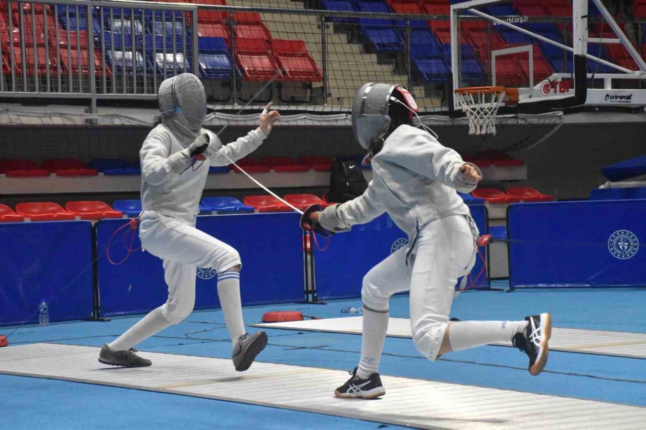 Eskrim Kılıç Açık Turnuvası Karabük’te başladı