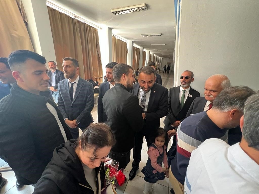 AK Parti Aydın’da 45 aday adayı için sandık başına gitti