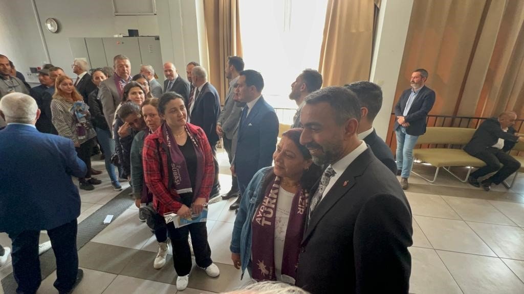 AK Parti Aydın’da 45 aday adayı için sandık başına gitti