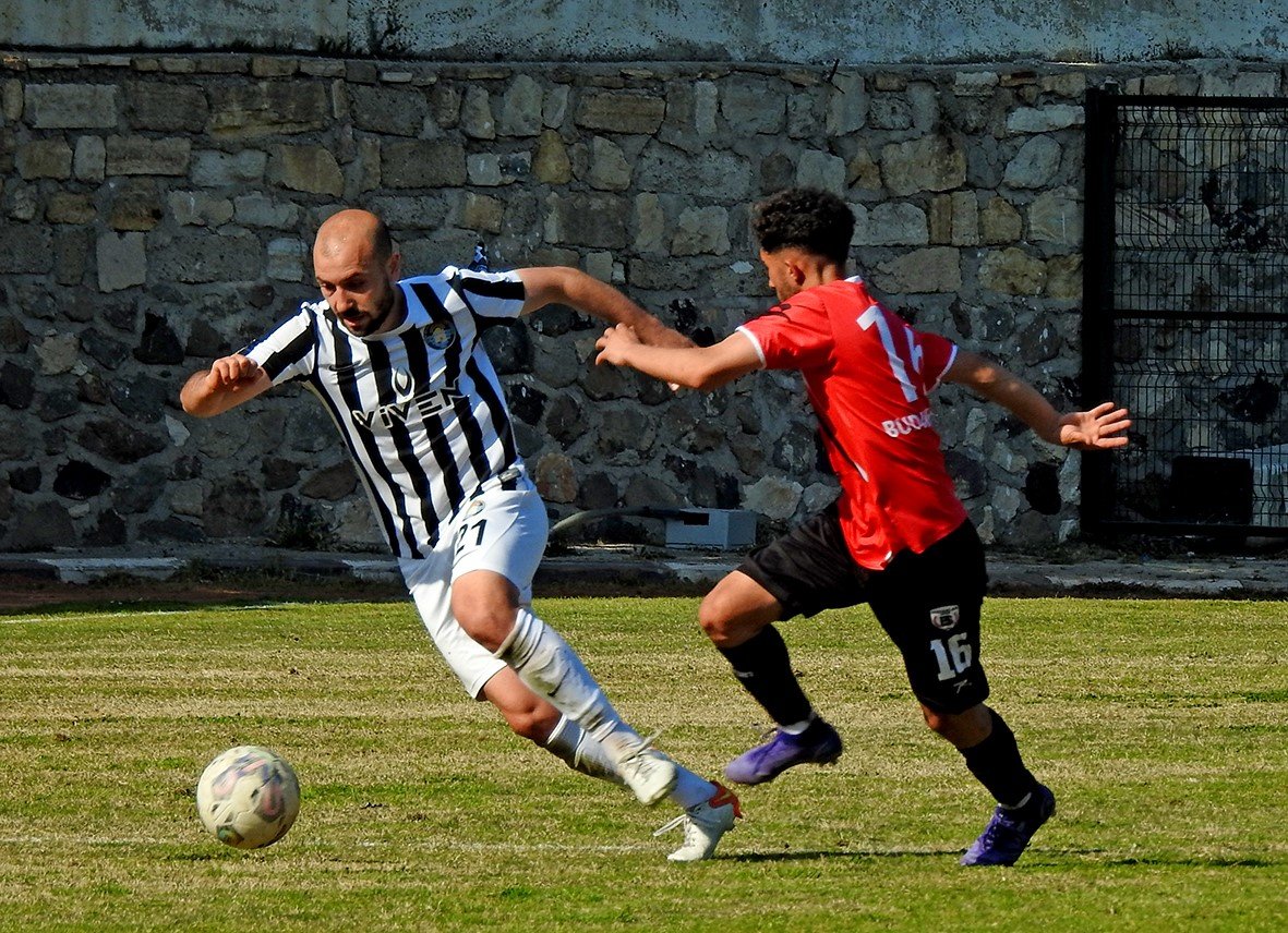 Çeşme Belediyespor sahasında 3-1 galip
