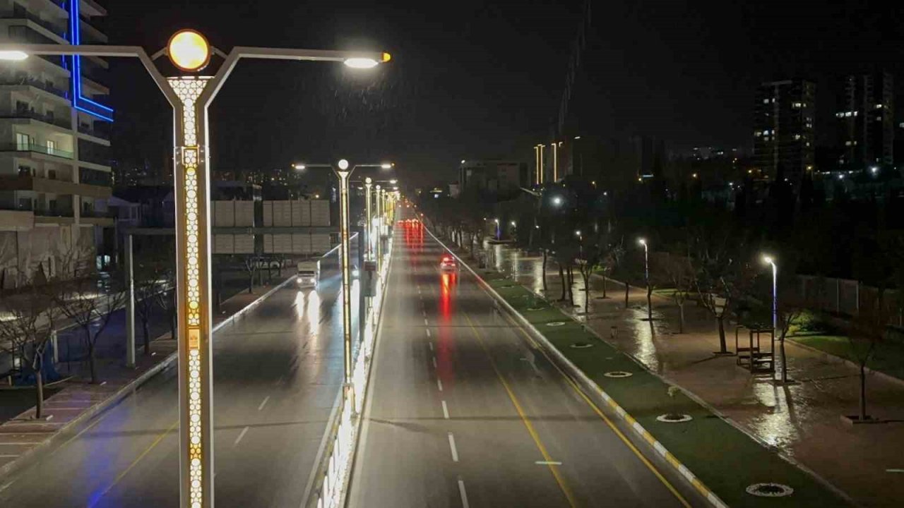 Elazığ’da sağanak etkisini sürdürüyor