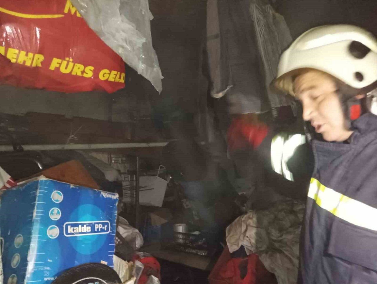 Depoda çıkan yangın büyümeden söndürüldü