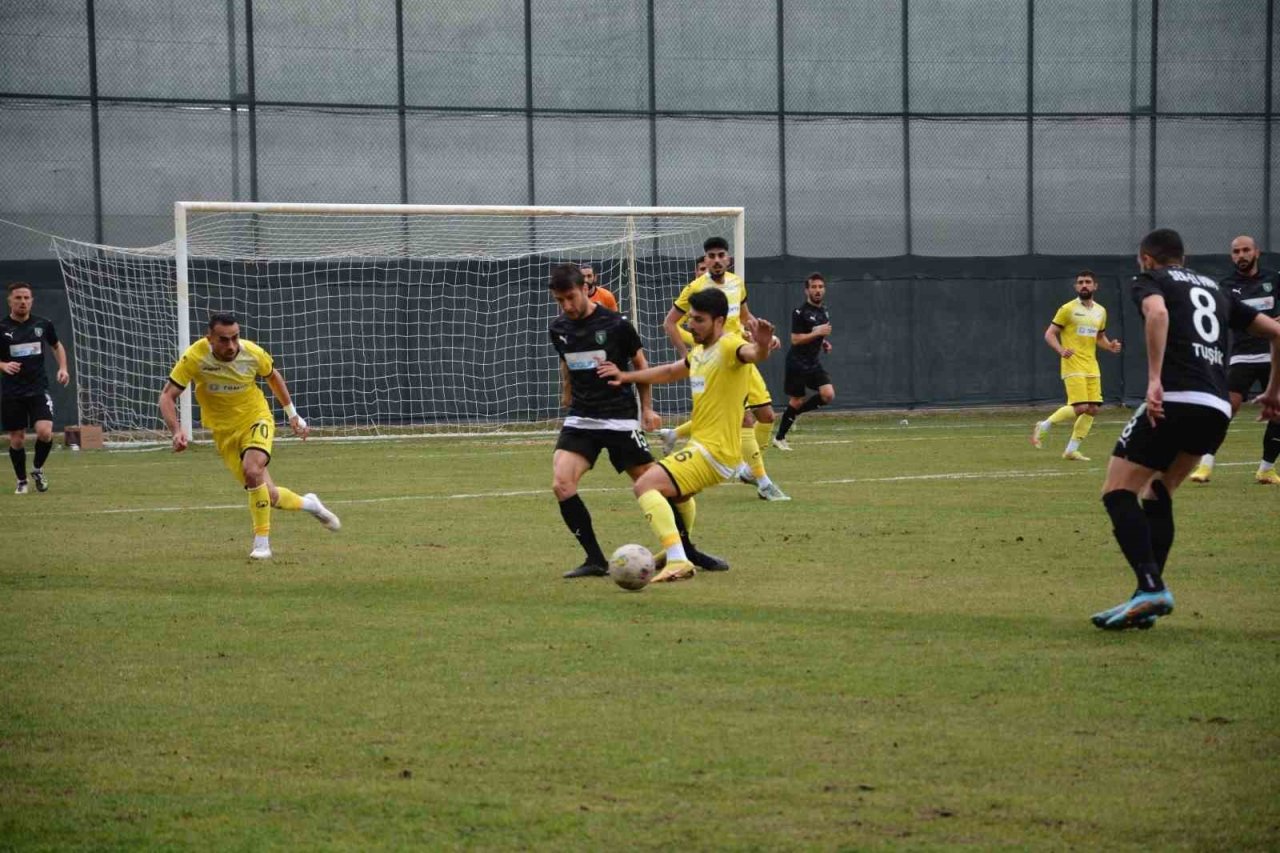 TFF 3. Lig: Muşspor: 1 - Efeler 09 SFK: 1