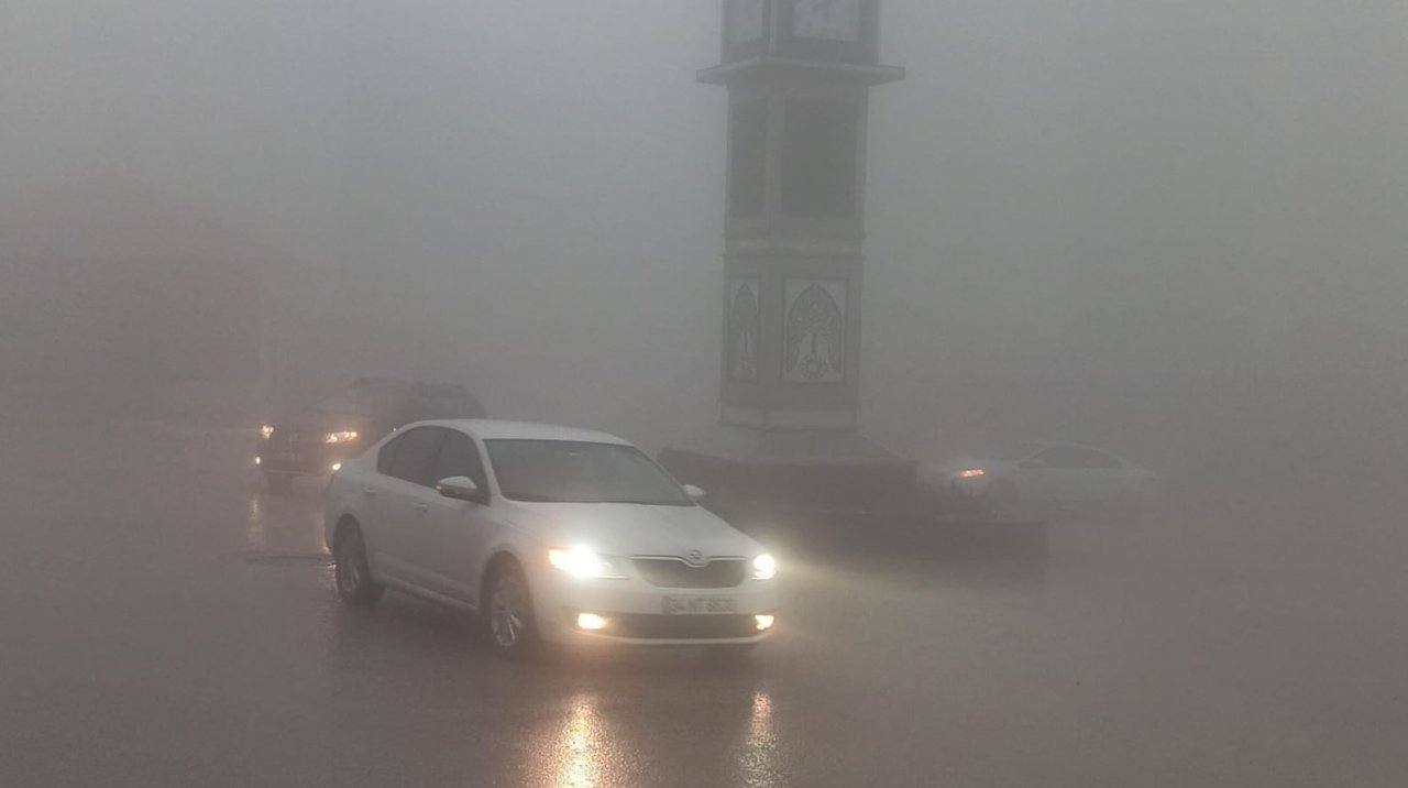 Şırnak’ta yoğun sis trafiği olumsuz etkiledi