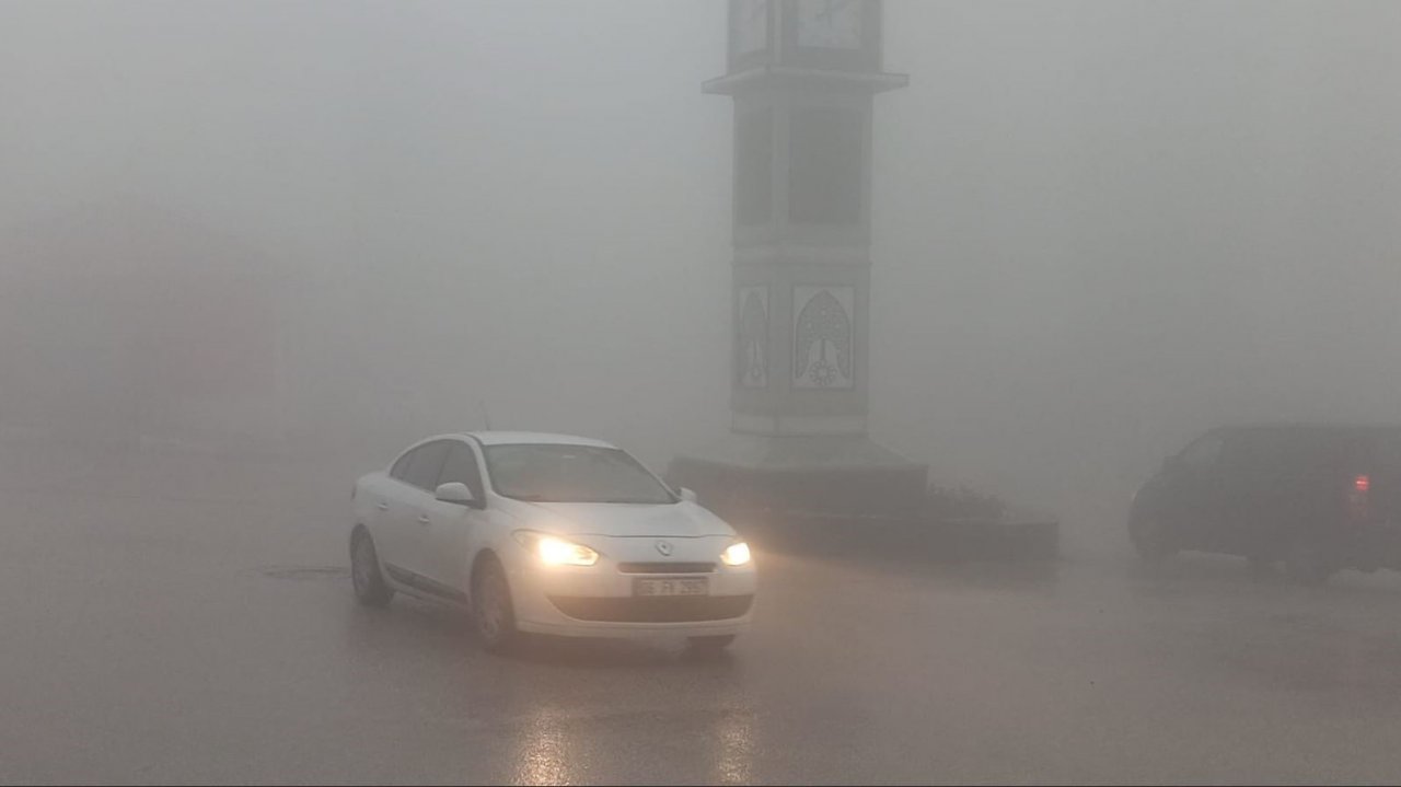 Şırnak’ta yoğun sis trafiği olumsuz etkiledi