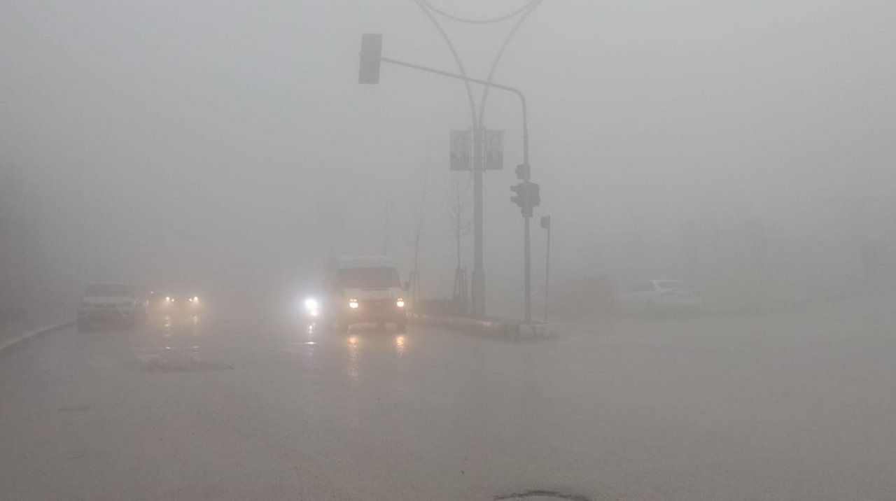 Şırnak’ta yoğun sis trafiği olumsuz etkiledi