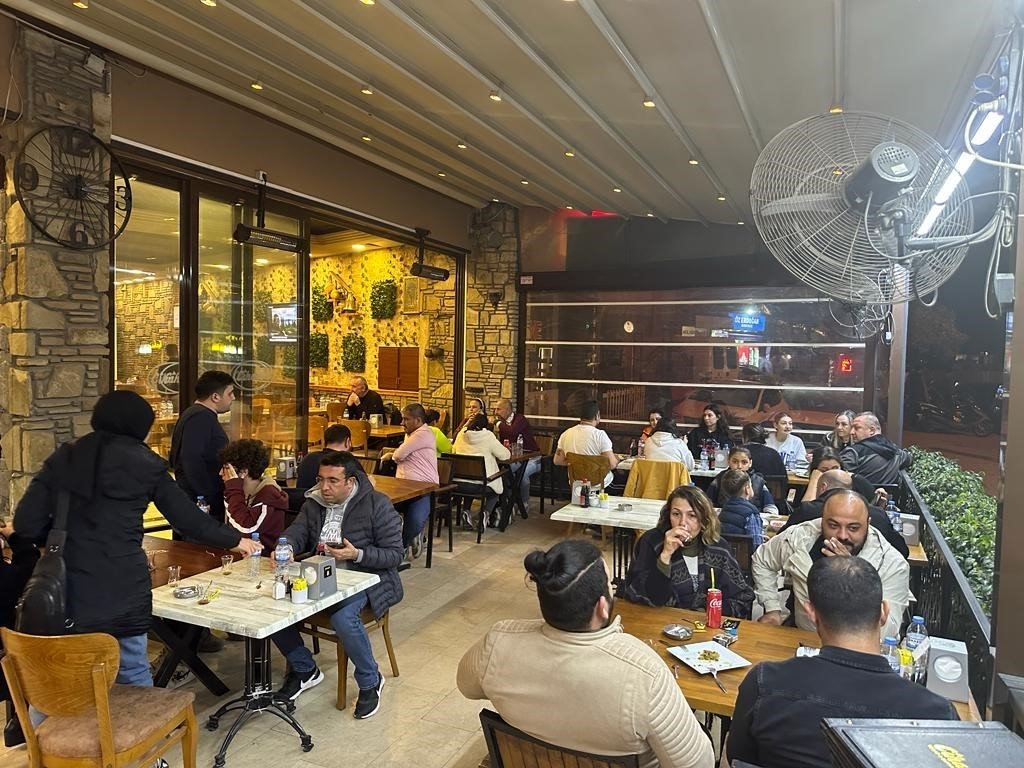 Cihangir Kebap, iftarda yoğun ilgi görüyor