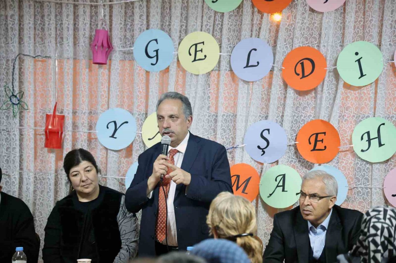 Başkan Yalçın ve Kaymakam Dönmez depremzedelerle iftar sofrasında